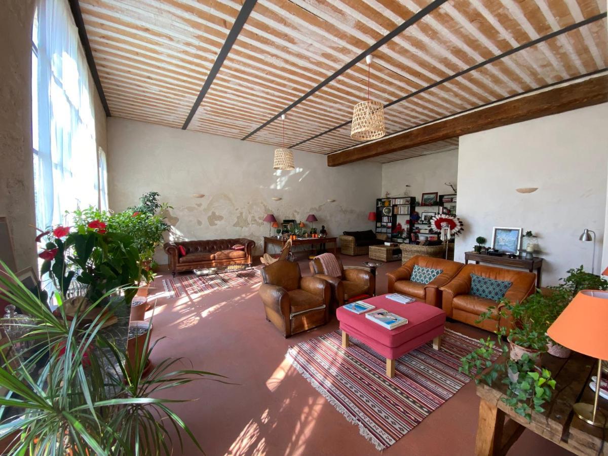La Ferme De Gigognan Bed & Breakfast Avignon Bagian luar foto