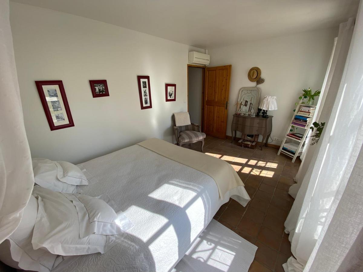 La Ferme De Gigognan Bed & Breakfast Avignon Bagian luar foto