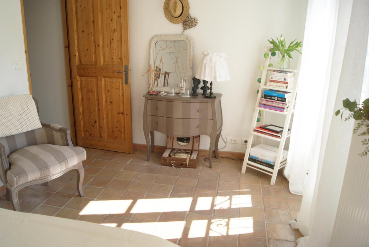 La Ferme De Gigognan Bed & Breakfast Avignon Bagian luar foto