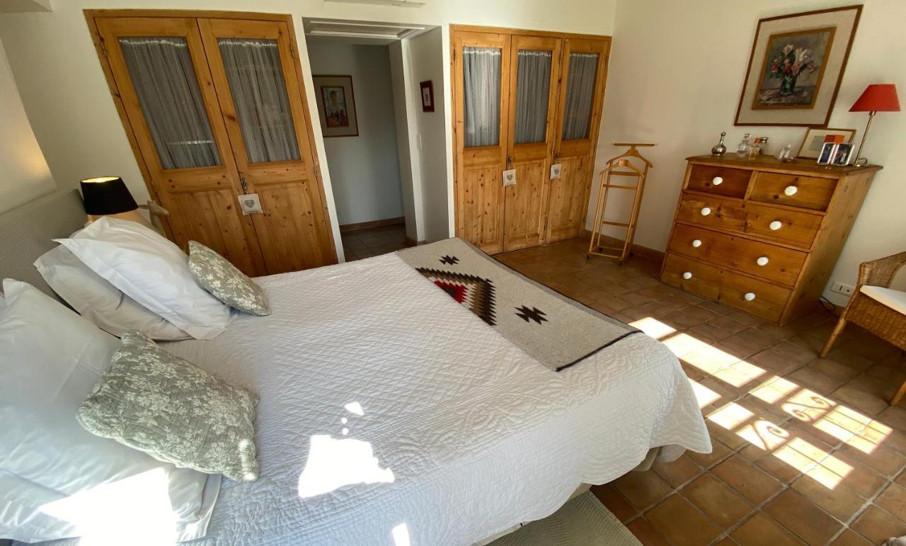 La Ferme De Gigognan Bed & Breakfast Avignon Bagian luar foto