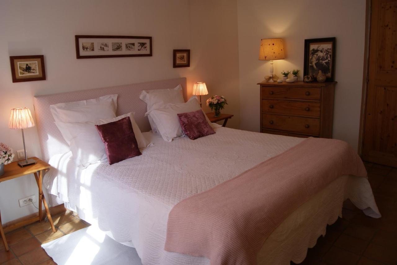 La Ferme De Gigognan Bed & Breakfast Avignon Bagian luar foto
