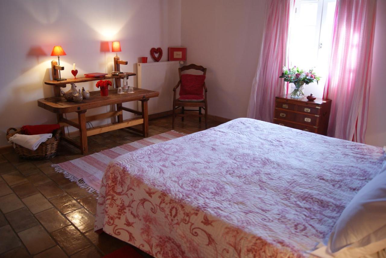La Ferme De Gigognan Bed & Breakfast Avignon Bagian luar foto