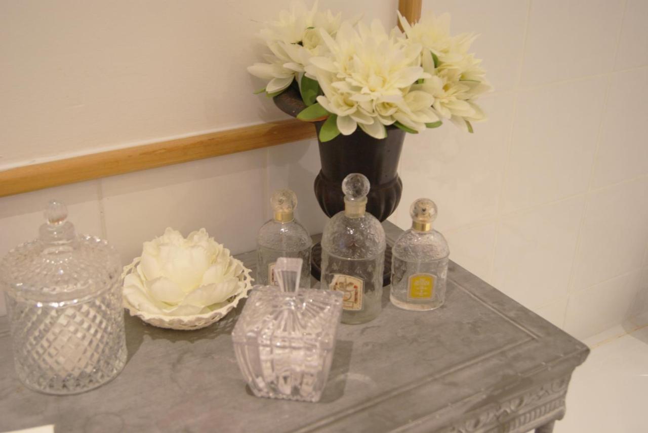 La Ferme De Gigognan Bed & Breakfast Avignon Bagian luar foto